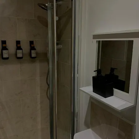 Empire Ltd Apartment Bradford (West Yorkshire)